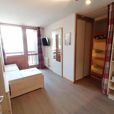 Renove En Pleine Montagne Avec Acces Direct Aux Pistes - Fr-1-181-2829