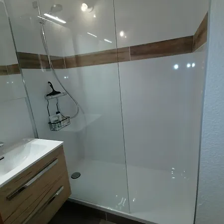 Renove En Pleine Montagne Avec Acces Direct Aux Pistes - Fr-1-181-2829 Apartment